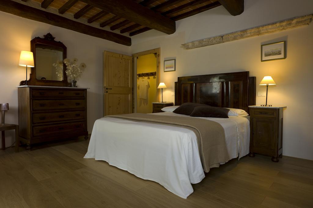 Agriturismo Podere Costarella Radicondoli Pokój zdjęcie