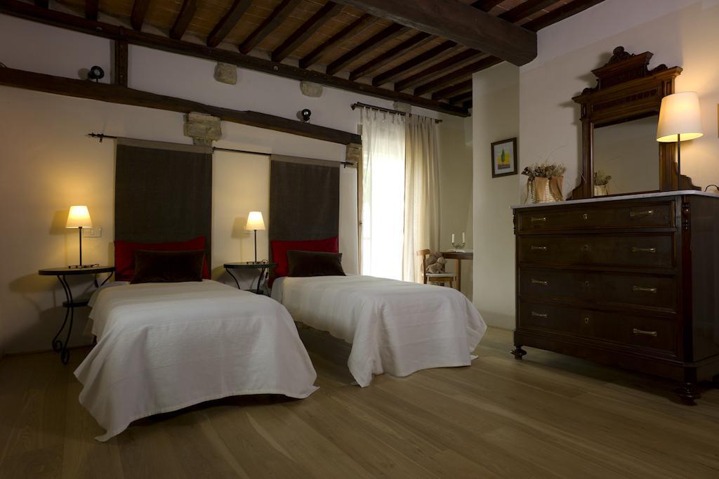 Agriturismo Podere Costarella Radicondoli Pokój zdjęcie