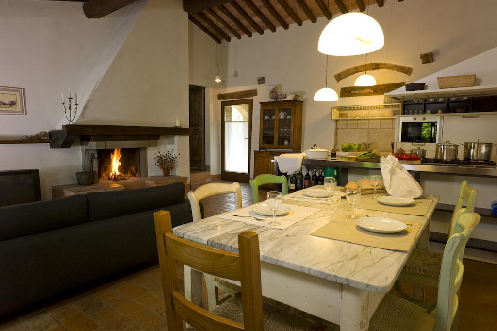 Agriturismo Podere Costarella Radicondoli Pokój zdjęcie
